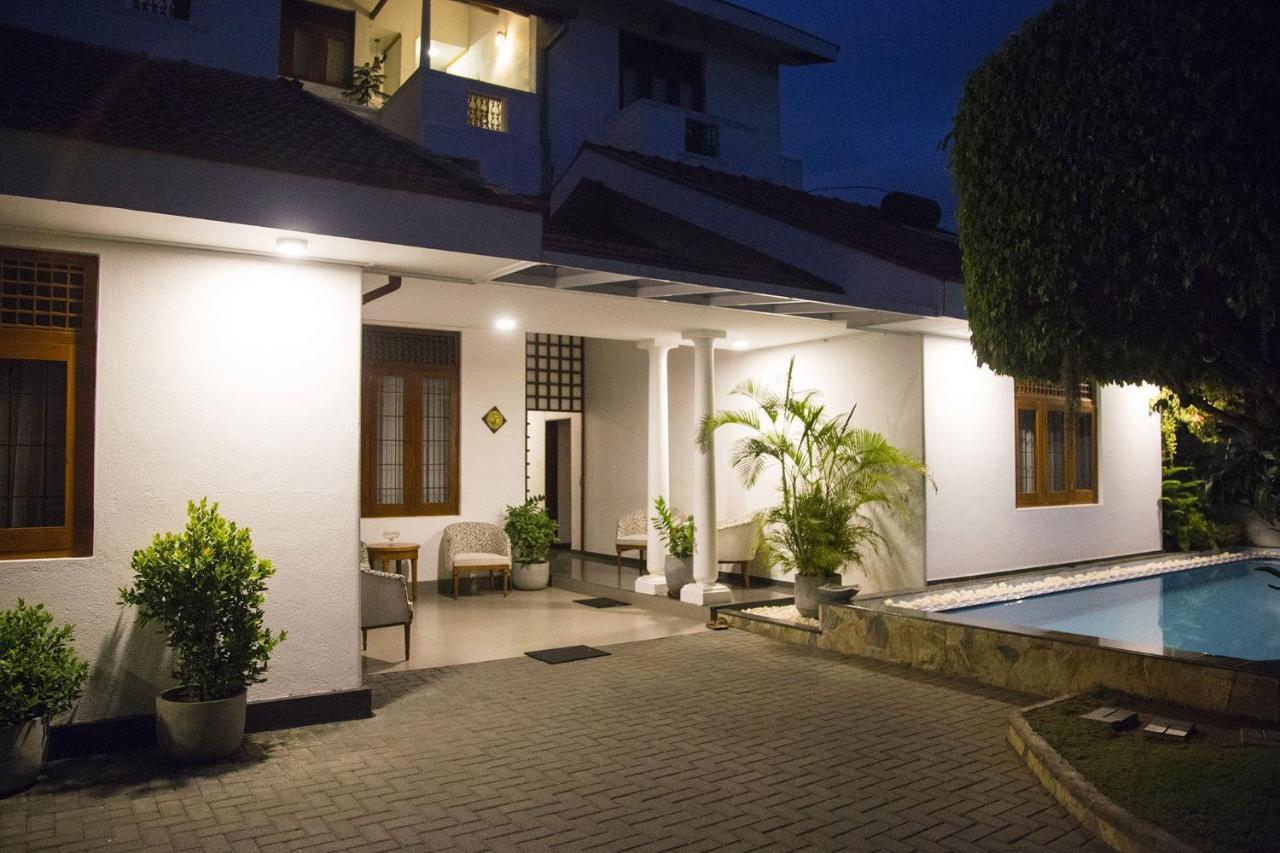 Suriya Arana Bed & Breakfast Negombo Luaran gambar
