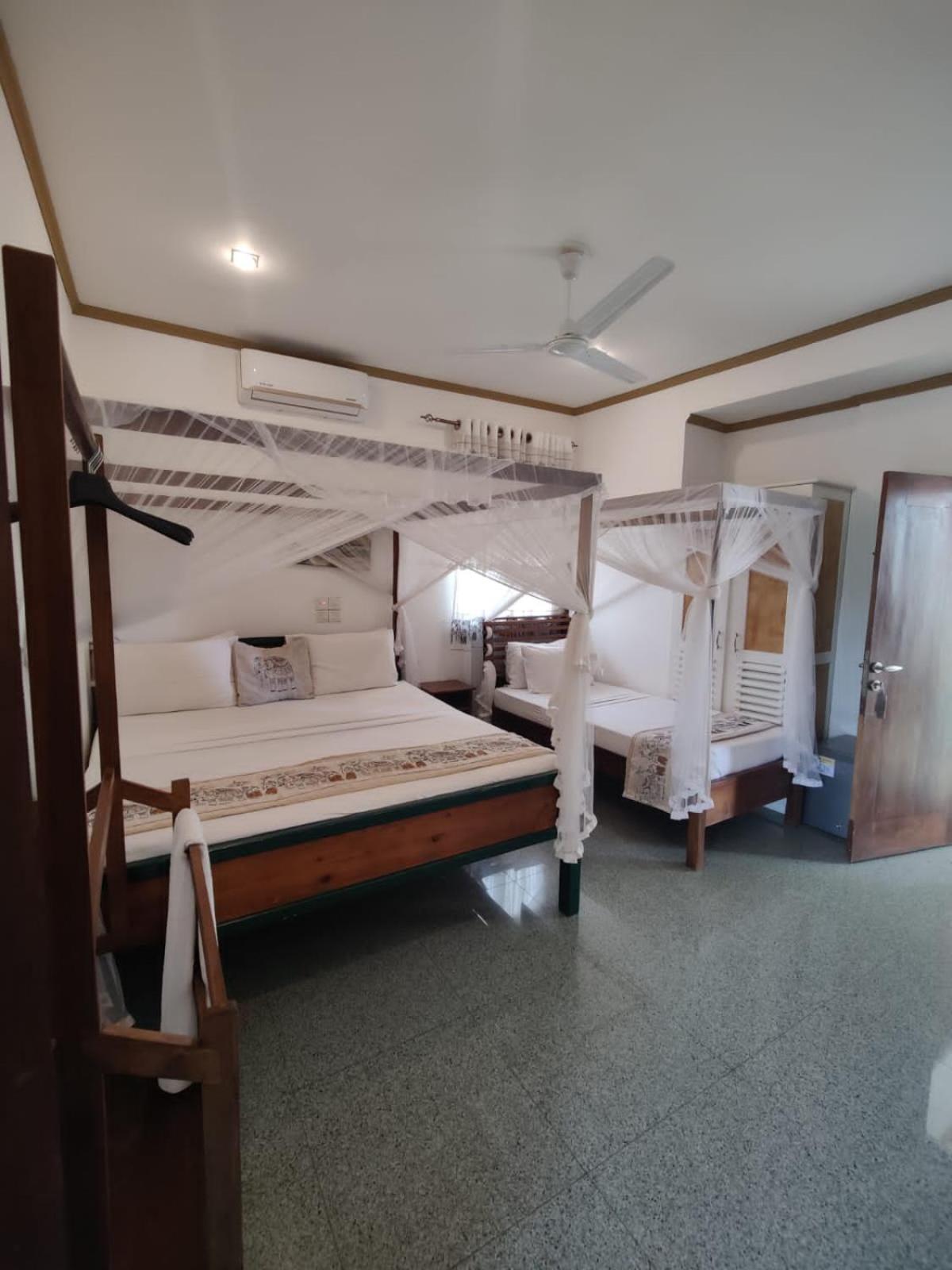Suriya Arana Bed & Breakfast Negombo Luaran gambar