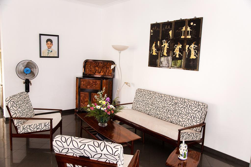 Suriya Arana Bed & Breakfast Negombo Luaran gambar
