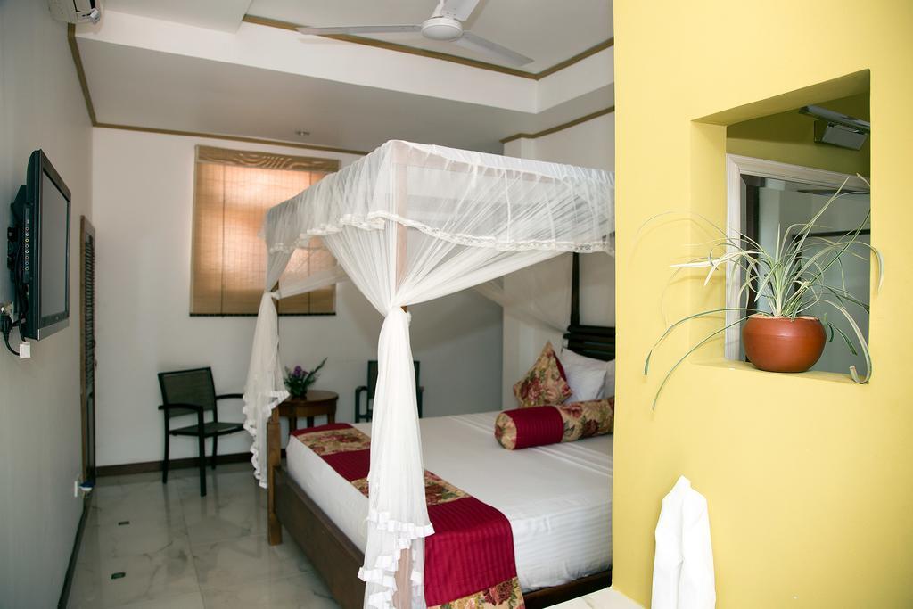 Suriya Arana Bed & Breakfast Negombo Luaran gambar