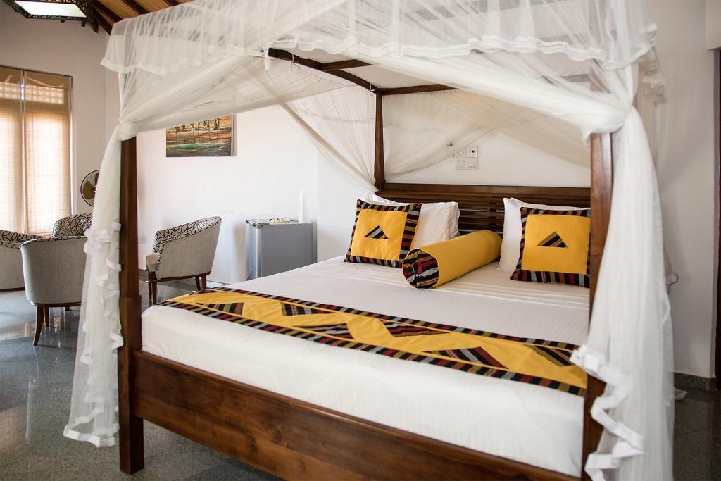 Suriya Arana Bed & Breakfast Negombo Luaran gambar